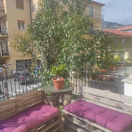 La Casa Del Sole Villa Imperia Bagian luar foto
